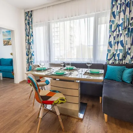 Cozy 2br By The Sea Garden Apartment *
