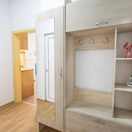 Apartment Cozy 2br By The Sea Garden