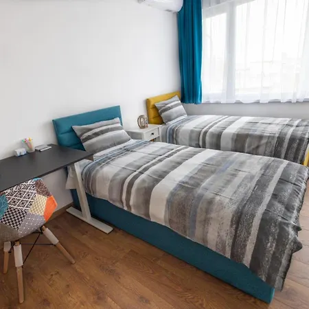 Cozy 2br By The Sea Garden Varna